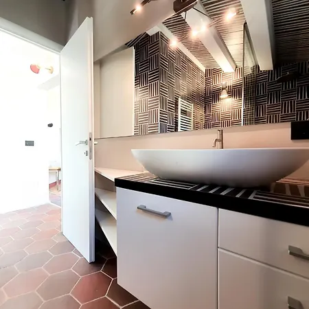 Cs Stylish Loft With Terrace Spanish Steps * רומא